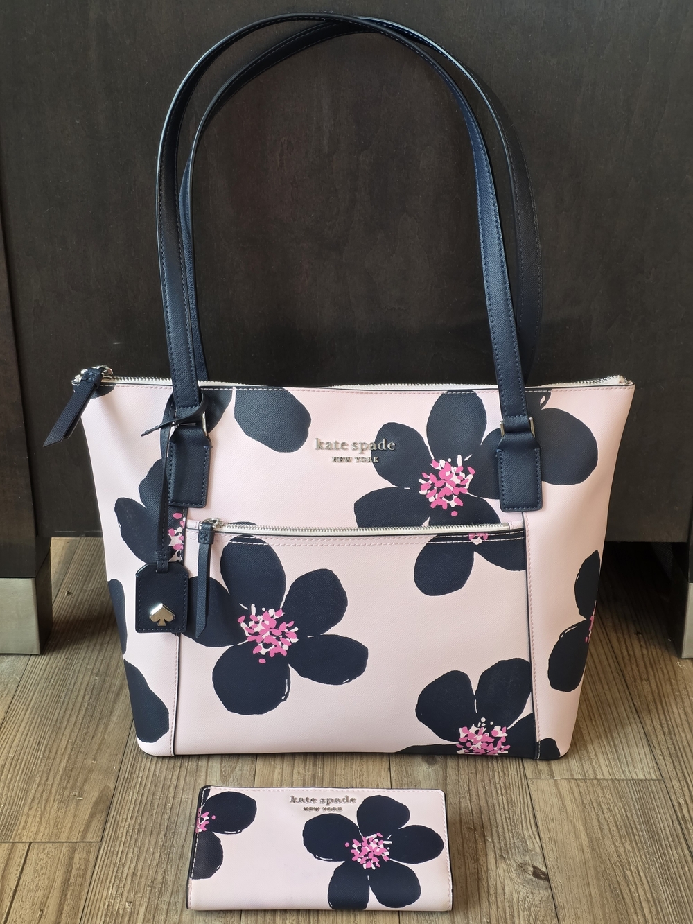 Kate Spade New York Cameron Grand Flora Pocket Tote with Matching Wallet